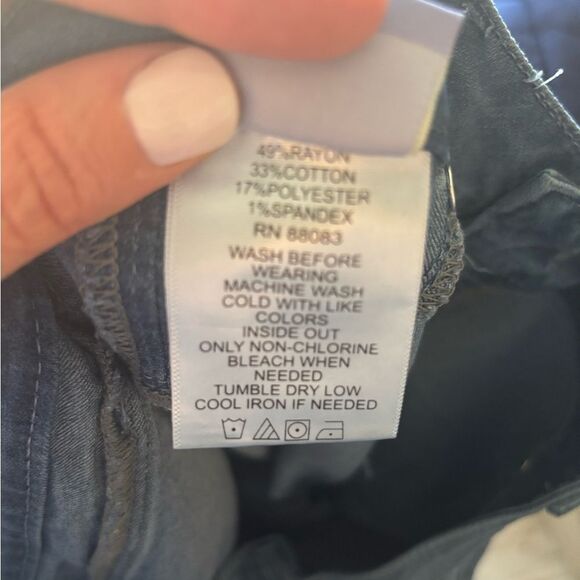 Hot in Hollywood Light Blue Straight Leg Jeans - Picture 5 of 7